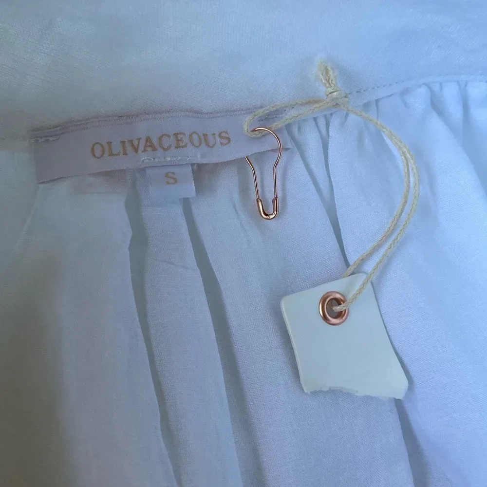NWT Olivaceous linen blend lined shorts size s